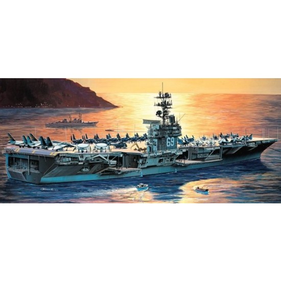 1/800 USS Eisenhower CVN-69