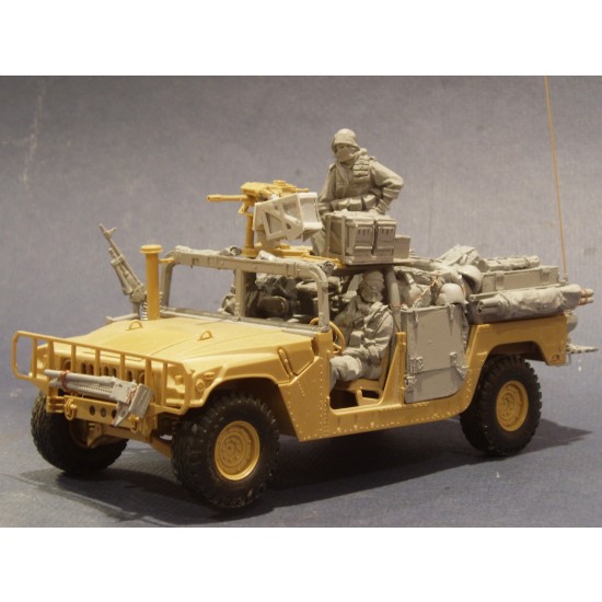 1/35 Humvee Special Forces Crew and Loads of Gear (3 Resin Figures)