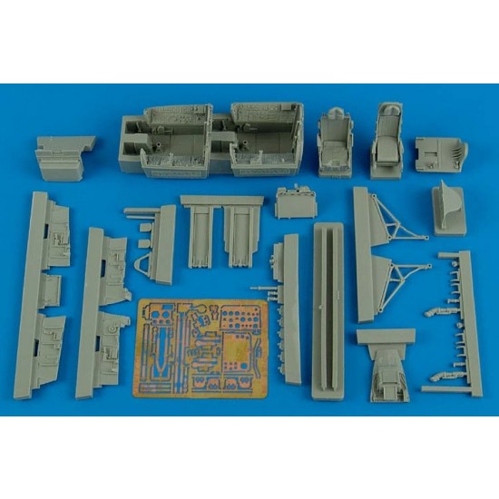 1/48 North-American F-100F Super Sabre Cockpit Set - early version for Trumpeter kits