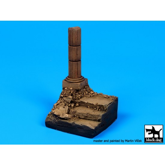 1/35 Stairs with Column (Africa) Base