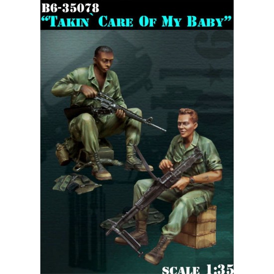 1/35 "Taking Care of My Baby" (2 figures with Guns)