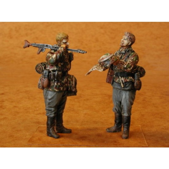 1/35 Special German Infantry SS (2 Figures)