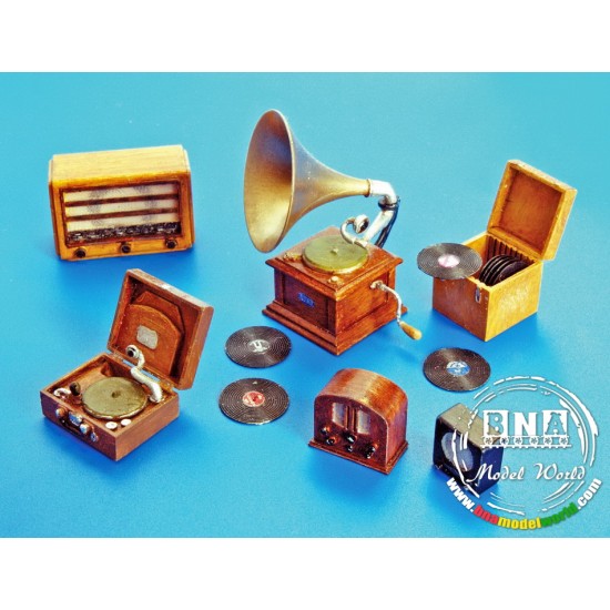 1/35 Gramophones and Radios