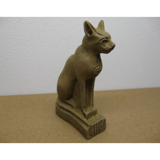 Egyptian Bastet Statue (Size: 2.3x5.5x8cm) Suitable for all Scales