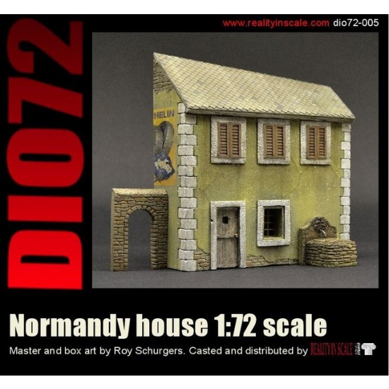 1/72 Normandy House (Size: 9 x 10.5cm) with a Small Gate, a Well & Decals