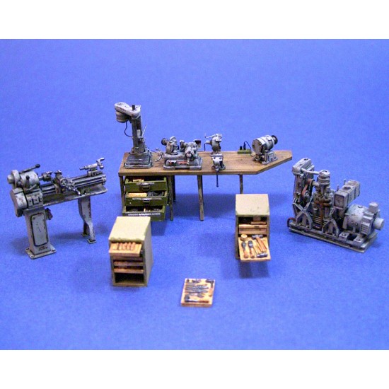 1/35 Various UK Machinery & Tools (Lathe, Generator, Grinder, Work Bench, etc.)
