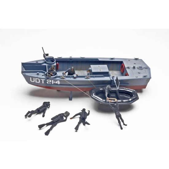 1/35 U.D.T. Boat with Frogmen
