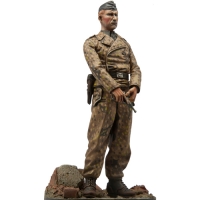 MM026 SOL Model 1/16 GERMAN PANZER CREW WW II Base is not included