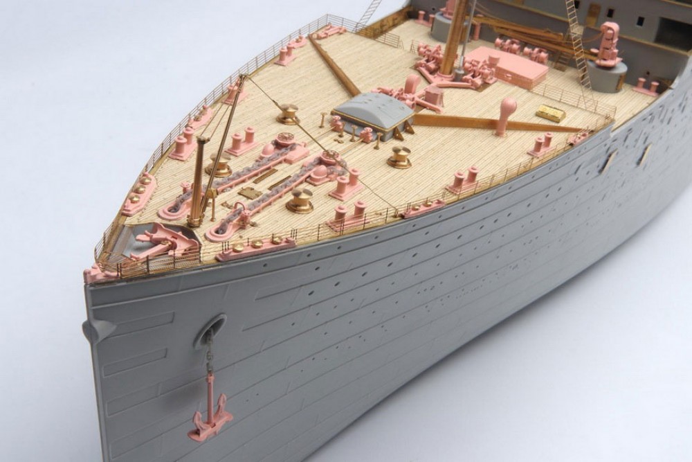 1/200 RMS Titanic Detailup Deluxe Pack for Trumpeter kits