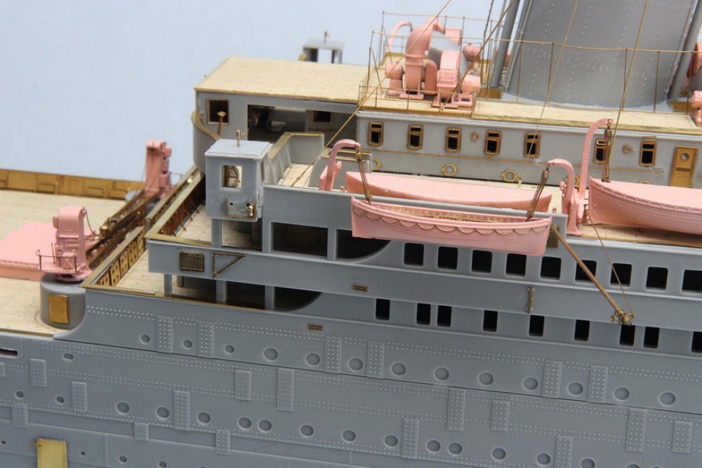 1/200 RMS Titanic Detailup Deluxe Pack for Trumpeter kits