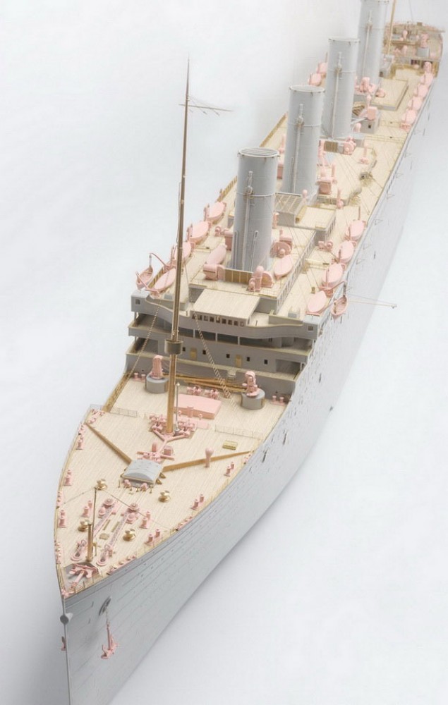 1/200 RMS Titanic Detailup Deluxe Pack for Trumpeter kits
