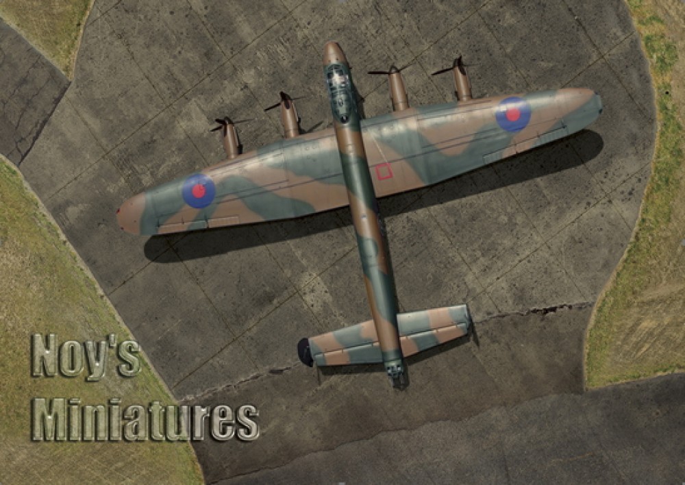 1/72 Airfield Tarmac Sheet: WWII Allied Heavy Bomber (Length: 593mm ...