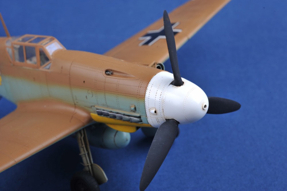 Trumpeter 02293 Messerschmitt Bf 109F-4/Trop 1:32 4 opties | Mischa's