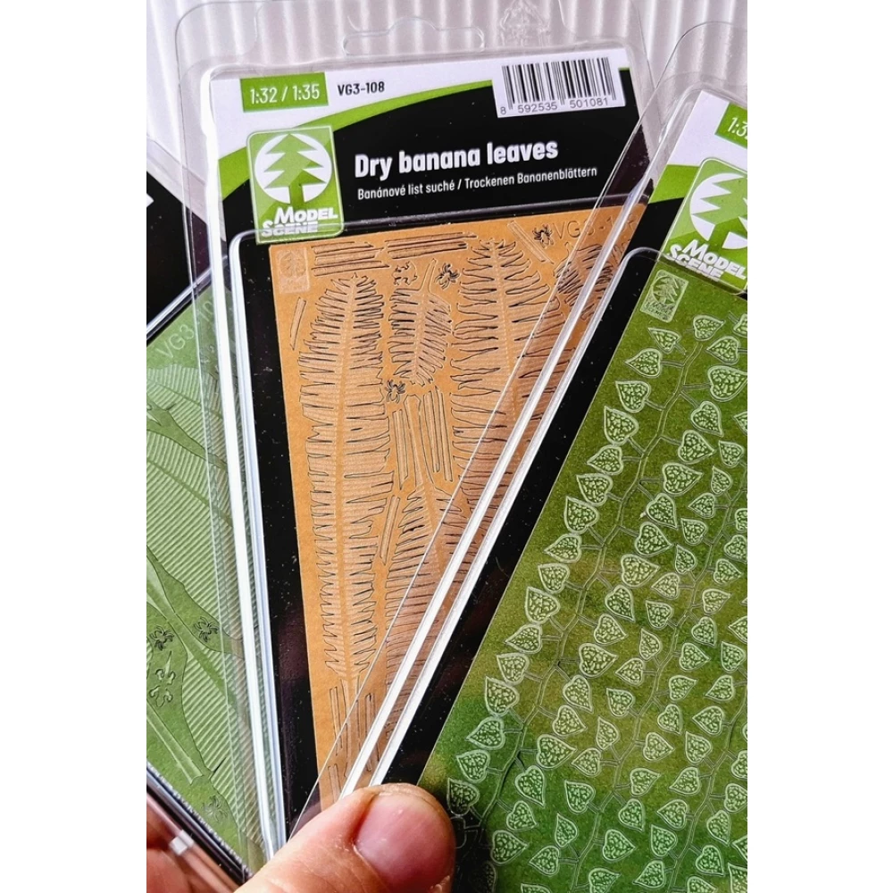 1/32, 1/35 Dry Banana Leaves (laser-cut)