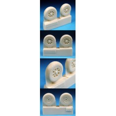 1/72 F4U Corsair / F6F Hellcat Wheels (Postwar Tread)