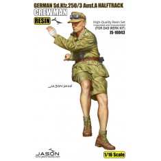 1/16 WWII German Sd.Kfz.250/3 Ausf.A Halftrack Crewman