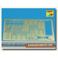 1/35 Table & Four Chairs Type A