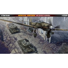 1/72 German Army Bomber Junkers Ju 87G-2 Stuka & Soviet Army Tank JS-2
