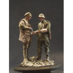 1/32 WWI Allied Doctor and Patient (2 Resin Figures)