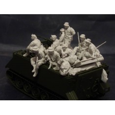 1/35 Anzac Squad & M113 Stowage Set in Vietnam (11 figures & stowage)