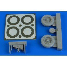1/32 Douglas A-1J Skyraider Wheels & Paint Masks for Trumpeter kits