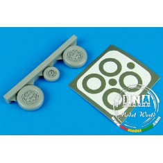 1/48 F-105 Thunderchief Wheels & Paint Masks for Trumpeter kit