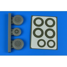 1/48 Douglas B-26K Invader Wheels & Paint Masking Early Diamond Pattern for ICM kits