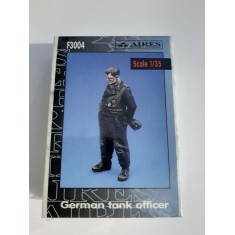 1/35 German tank officer