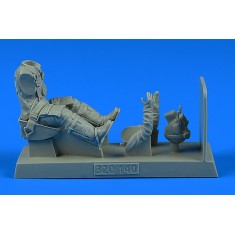1/32 WWII German Bf 109G Luftwaffe Pilot with Seat Hasegawa/Revell/Trumpeter kits