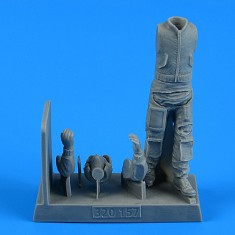 1/32 NATO Combat Pilot