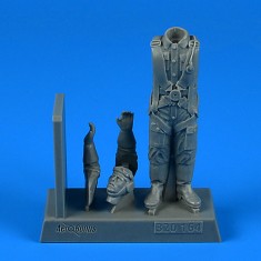 1/32 WWII French Air Force Pilot