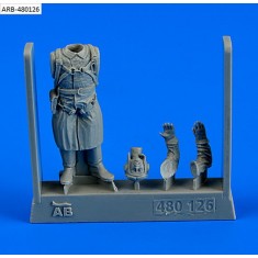 1/48 WWII Russian Pilot (1 Figure)