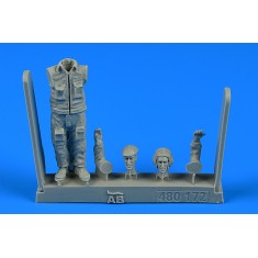 1/48 Soviet Aircraft Mechanic Part.1 in the period of The Warsaw Pact (1 Figure)