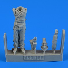 1/48 WWII German Tank Crew - Commander