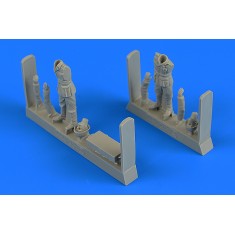 1/48 WWII German Soldiers w/Ammunition Box