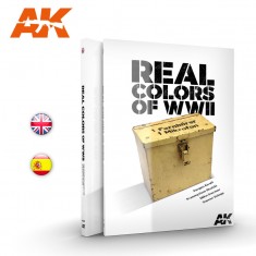 Colour Book - WWII Real Colours (English, 208 pages)