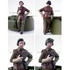 1/35 WWII British/Commonwealth Tanker (1 figure)