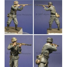 1/35 WWII German Infantry in Kursk (1 figure)