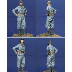 1/35 WWII Russian Tanker 1943-1945 (1 figure)