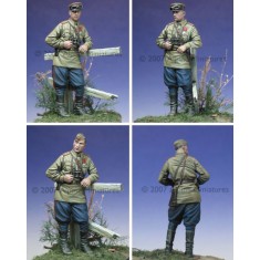 1/35 WWII Russian Tank Officer 1943-1945 (1 figure)