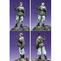 1/35 Winter Panzer Crew (1 figure)