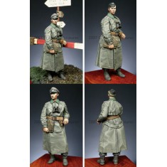 1/35 WWII German Officer #1 (1 figure)