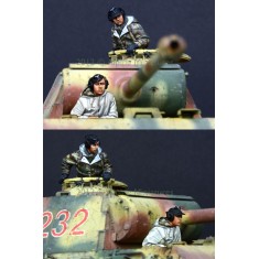1/35 German Panther Crew Set (2 figures)