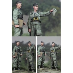 1/35 Otto Carius & NCO Set (2 Figures)