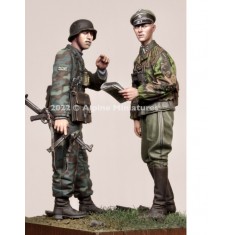 1/35 WSS Grenadier Set (2 figures)