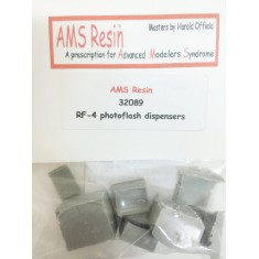 1/32 RF-4 Photoflash Dispensers 