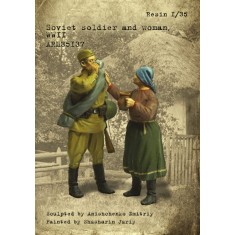 1/35 WWII Soviet Soldier and Woman