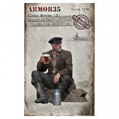 1/35 Civilian Seated Man ''Uncle Mitya''