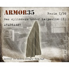 1/35 Gas Cylinders Under Tarpaulin #1