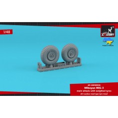 1/48 MiG-3 Main Wheels with Weighted Tyres (dirt surface road type tread)